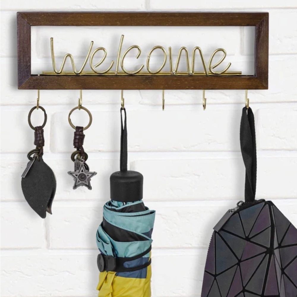 Rustic wood with gold colour welcome key holder NIB